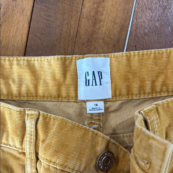Gap Mustard Yellow Corduroy Cutoff Shorts 5" Inseam Size 16 - Picture 2 of 4